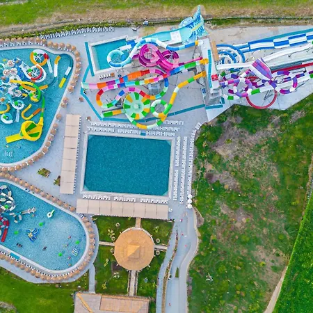 Dream Fun World Ξενοδοχείο 5*