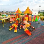 Dream Fun World 5* Side