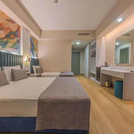 Dream Fun World Hotel 5*