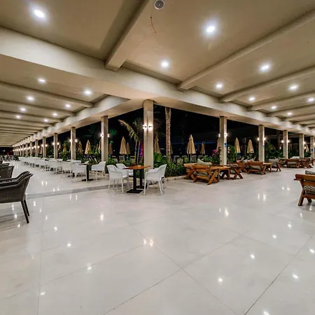 Dream Fun World Hotel 5*