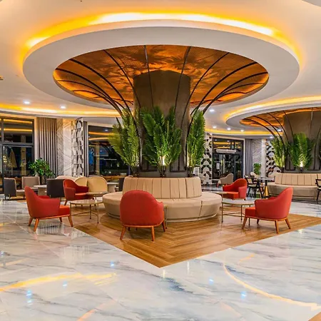 Dream Fun World Hotel 5*