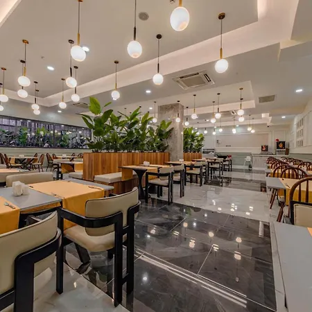 Dream Fun World Hotel Side