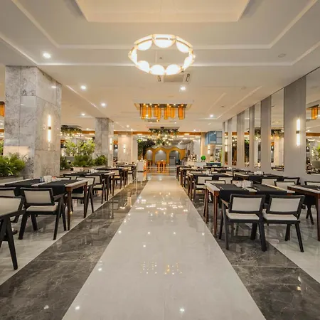 Dream Fun World Hotel