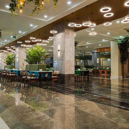 Dream Fun World Hotel 5*