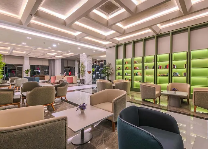 Dream Fun World Hotel Side