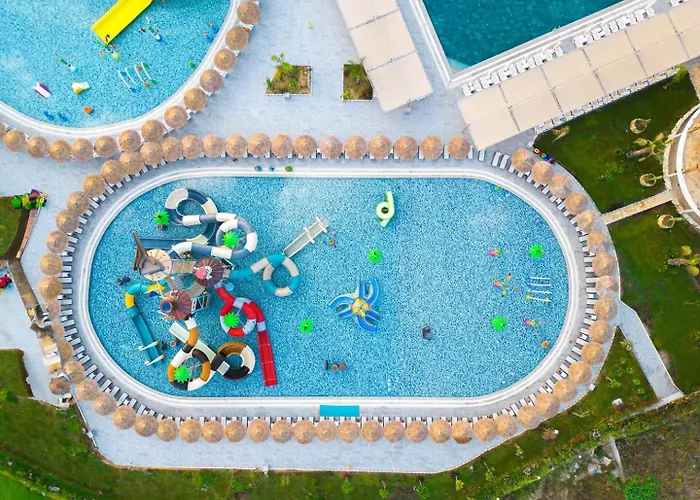 Dream Fun World Hotel 5*