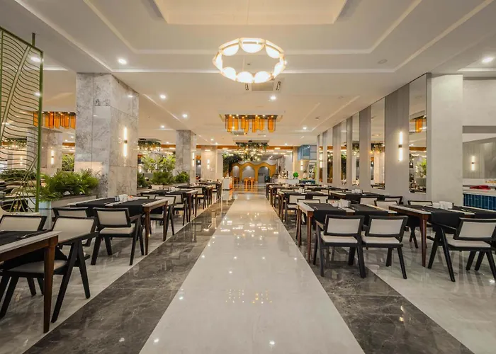 Dream Fun World Hotel