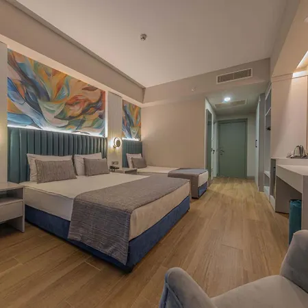 Dream Fun World Otel