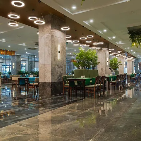 Dream Fun World Side