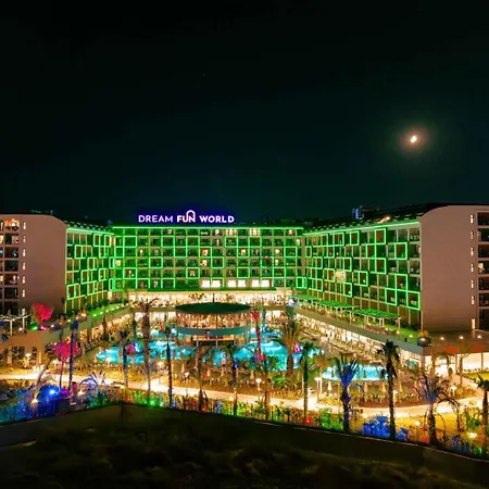 Otel Dream Fun World Side