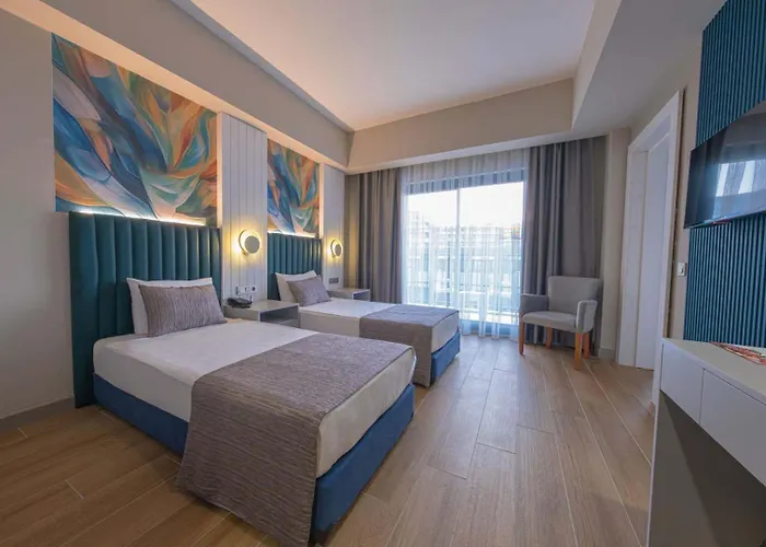 Dream Fun World Hotell Side