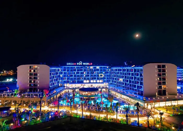 Dream Fun World Hotell