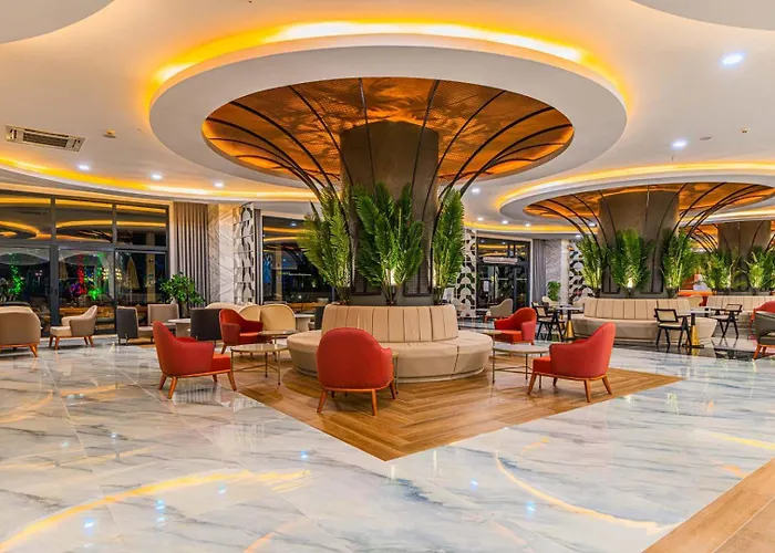 Dream Fun World Hotell 5*