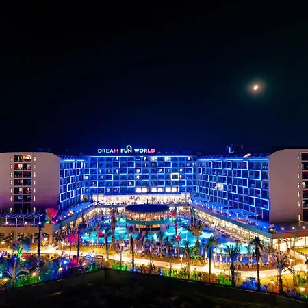 Dream Fun World Hotel