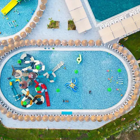 Dream Fun World Hotel 5*